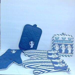Brand new pillsbury kitchen mitten sets